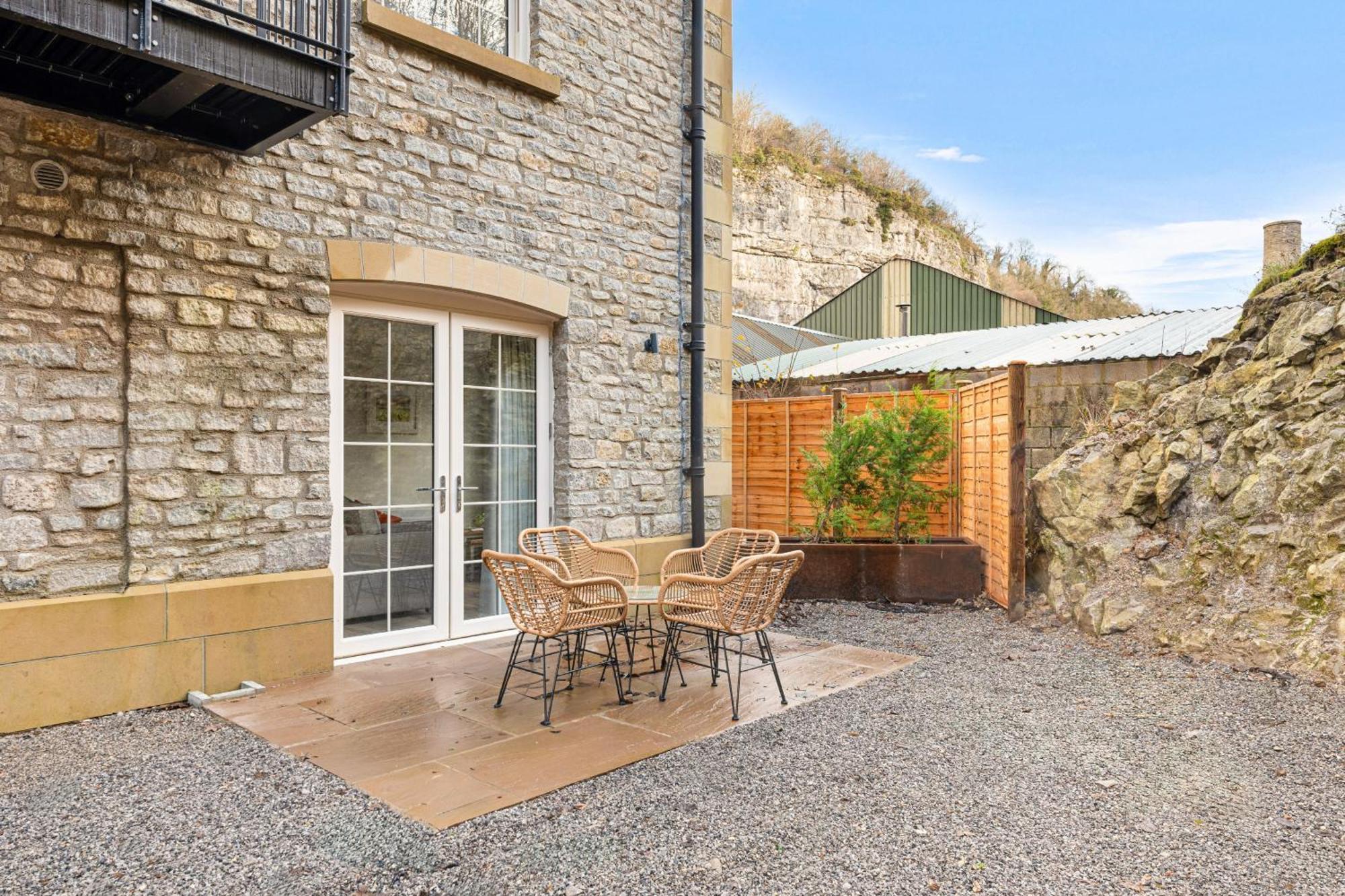 Host & Stay - Rock Mill Apt 1 With Terrace Stony Middleton Exterior photo